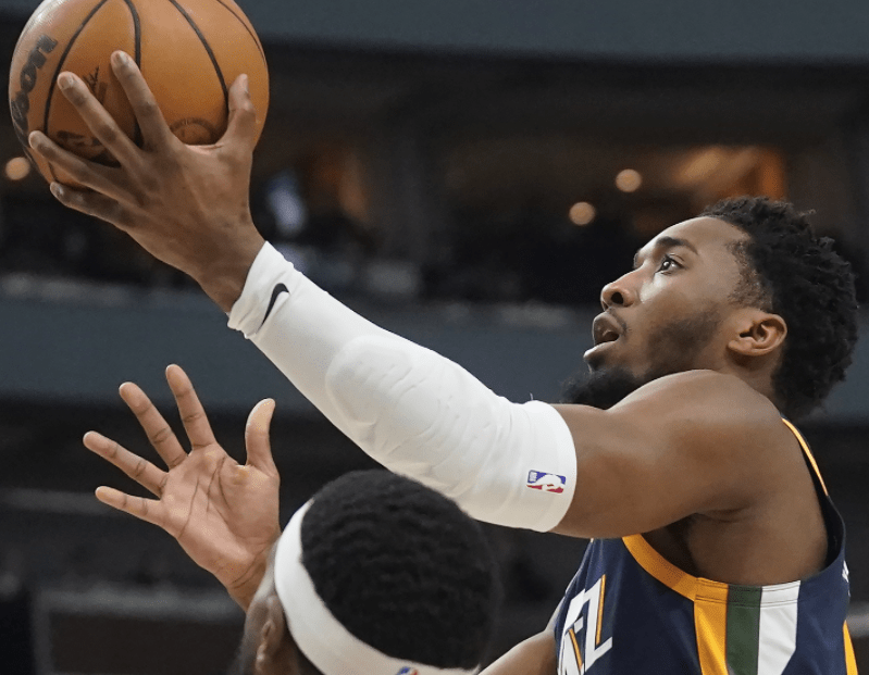 开云体育app-里程碑夜！菲尼克斯太阳遗憾出局，NBA季后赛赛前刷纪录，目标明确，赛程密集仍需轮换的简单介绍